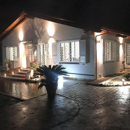 Il Casale Di Gio Bed & Breakfast เนเปิลส์ ภายนอก รูปภาพ