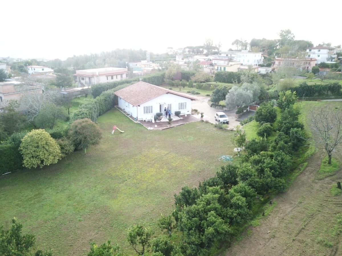 Il Casale Di Gio Bed & Breakfast เนเปิลส์ ภายนอก รูปภาพ