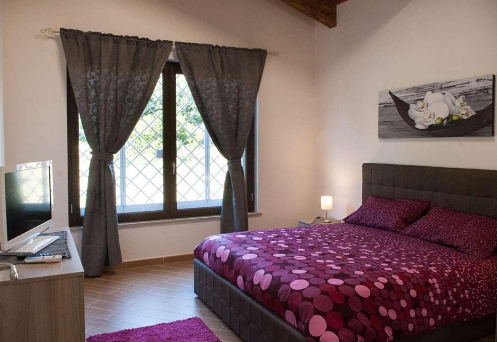 Il Casale Di Gio Bed & Breakfast เนเปิลส์ ภายนอก รูปภาพ