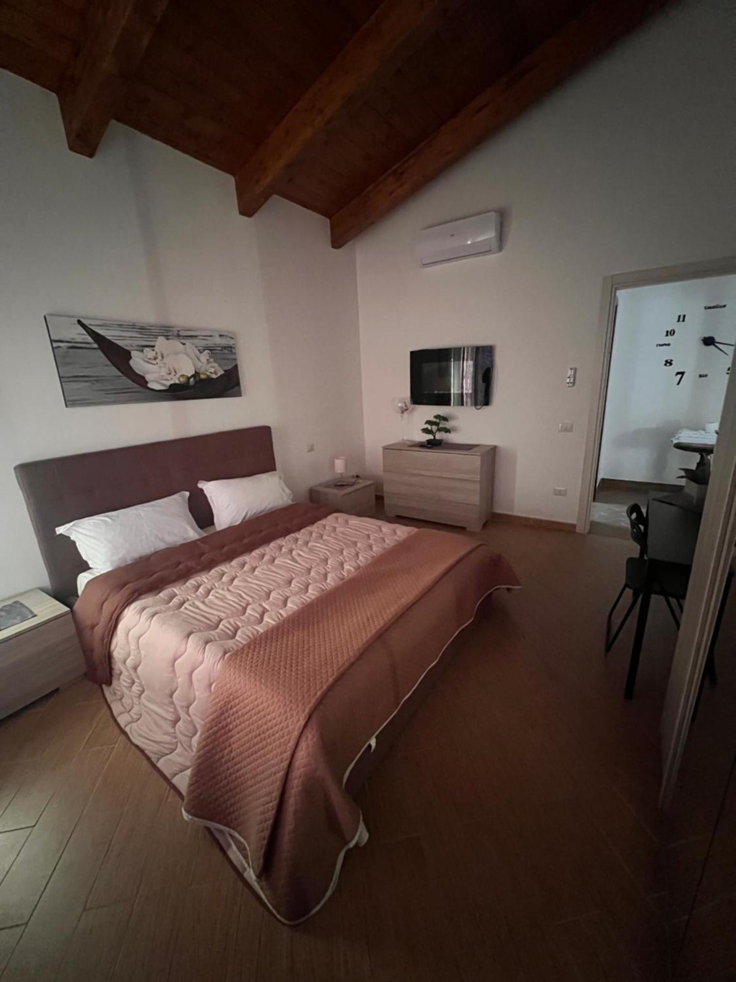 Il Casale Di Gio Bed & Breakfast เนเปิลส์ ภายนอก รูปภาพ