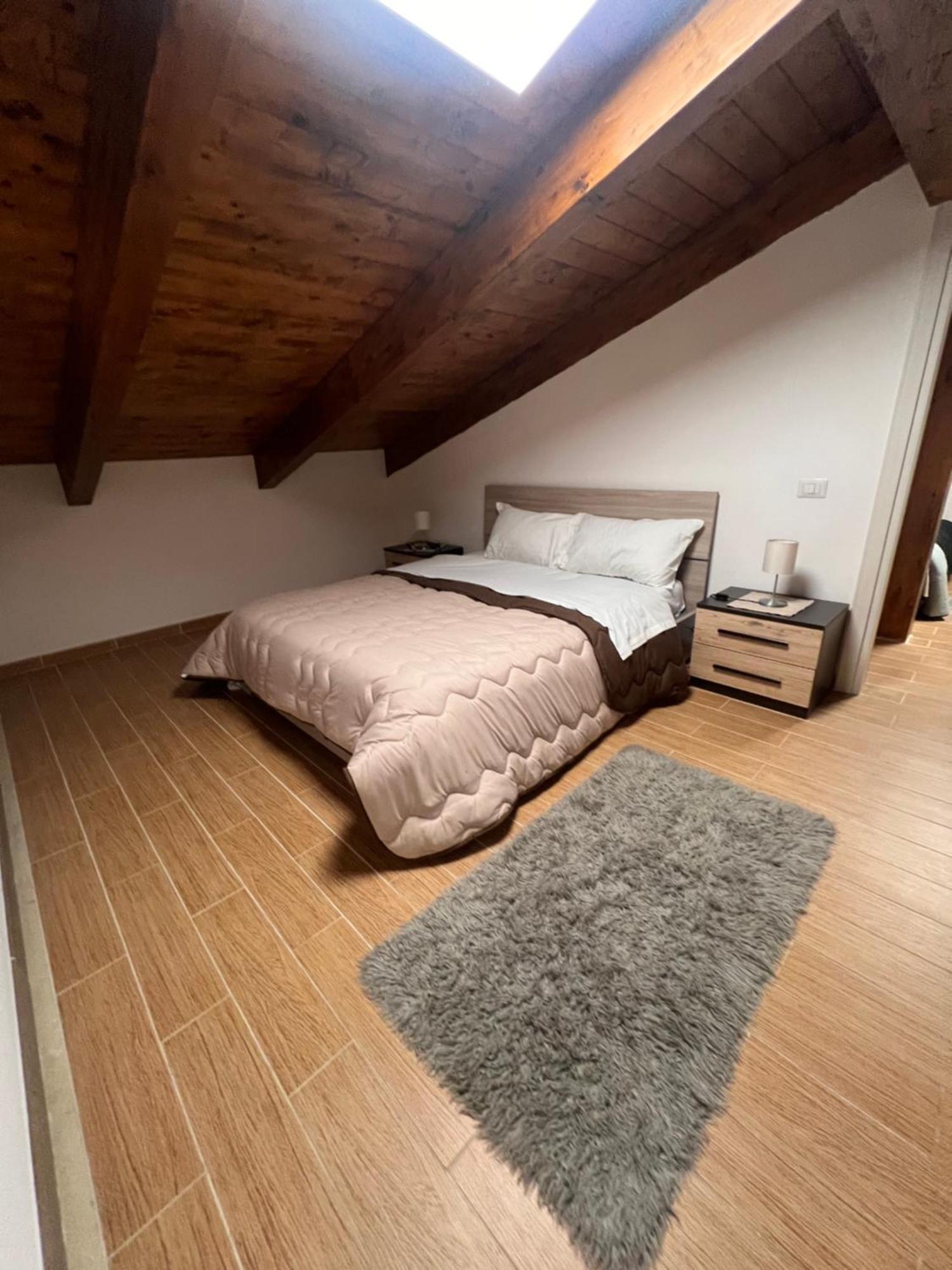 Il Casale Di Gio Bed & Breakfast เนเปิลส์ ภายนอก รูปภาพ